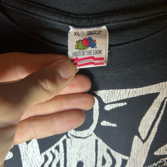 Vintage 90's Tuxedo print longsleeve single-stitch shirt - Picture 2 of 7